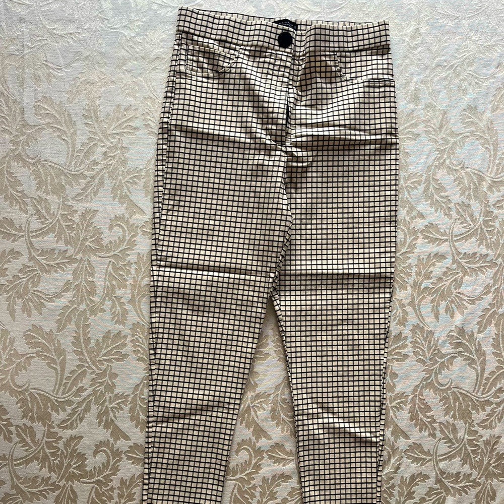 Zara Checker White and Black Pants